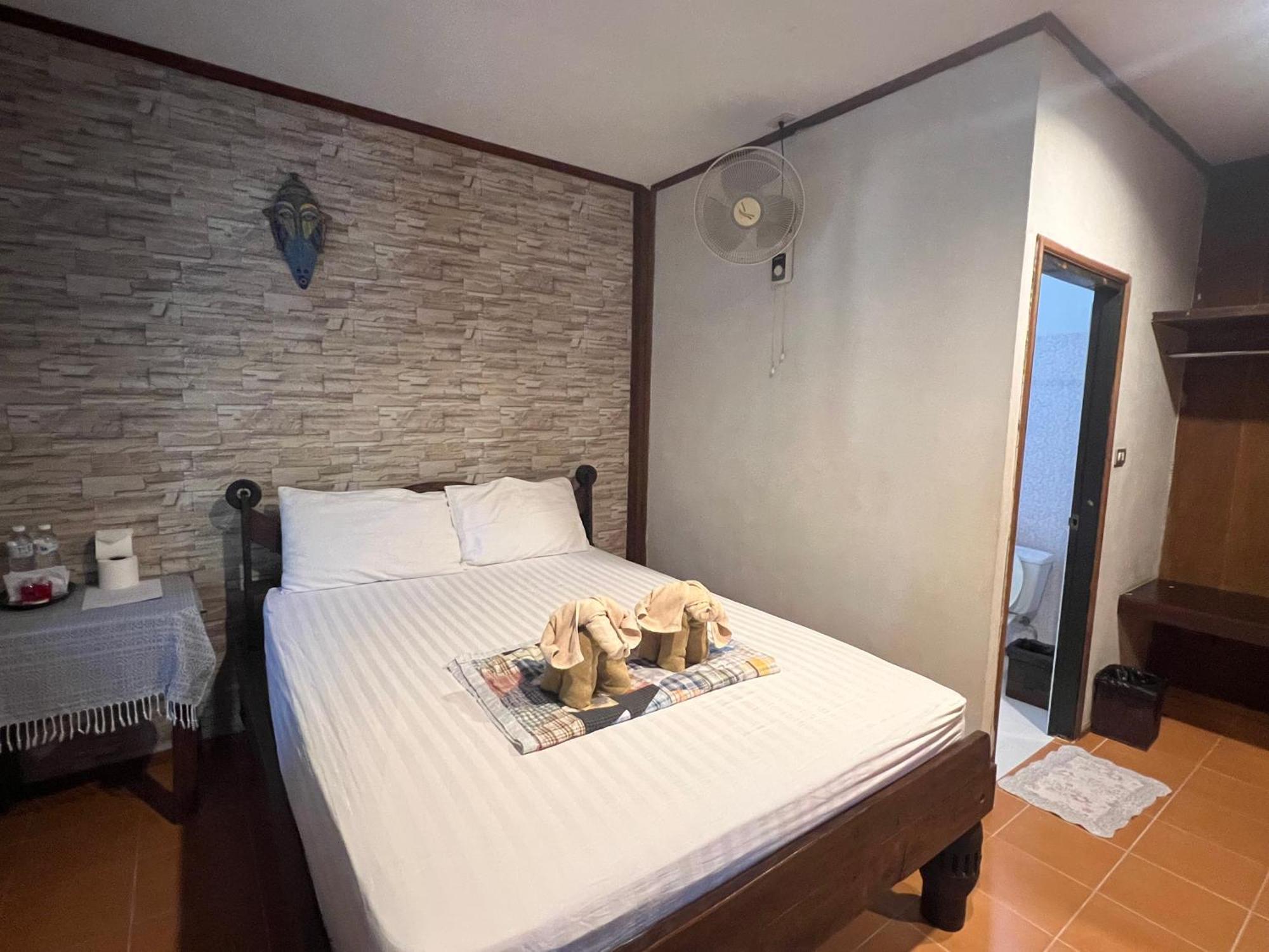 V-View Beach Resort Баан Тай Экстерьер фото